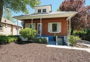 Building Photo - 2513 S Park St