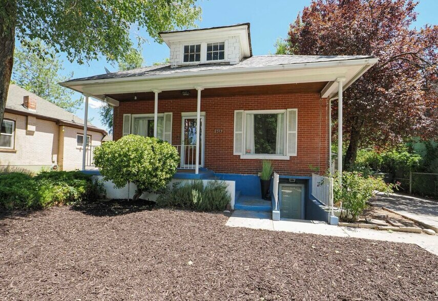 Primary Photo - 2513 S Park St
