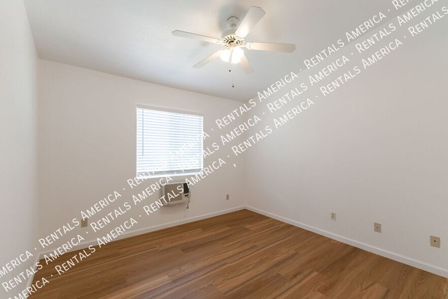 Building Photo - 8668 S Desert Dove Dr