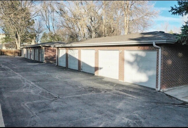 Building Photo - 2701 Stover St