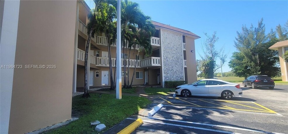 Building Photo - 7430 Miami Lakes Dr