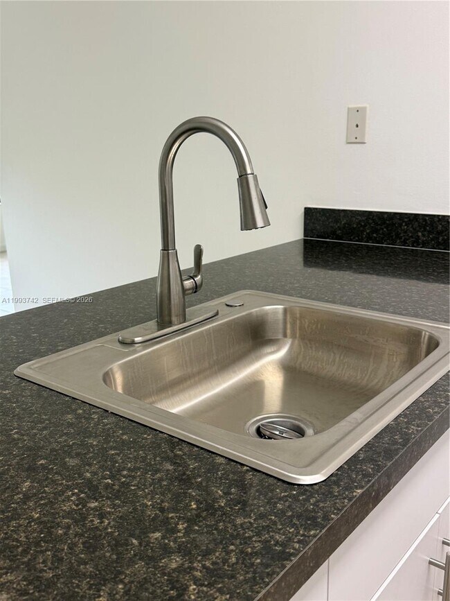 Building Photo - 4221 W McNab Rd