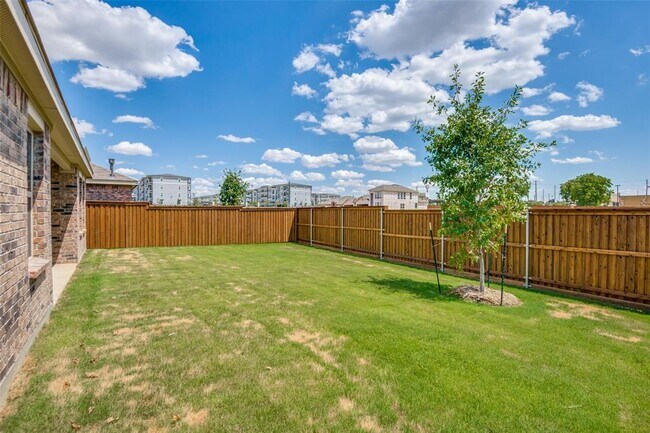Building Photo - 1165 Dravite Dr