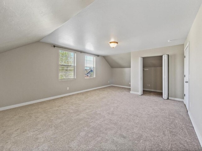 Building Photo - 4535 Glenwood Dr