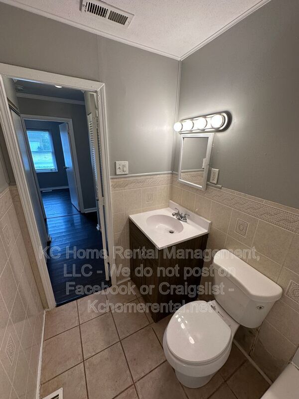 Building Photo - 15315 Fuller Ave