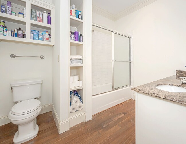 Building Photo - Coastal Living at Its Best – Fully Furnish...