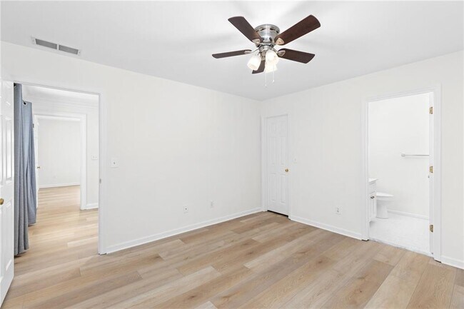 Building Photo - 5941 Wilbanks Dr