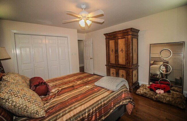 Building Photo - 4265 Deerwood Ln