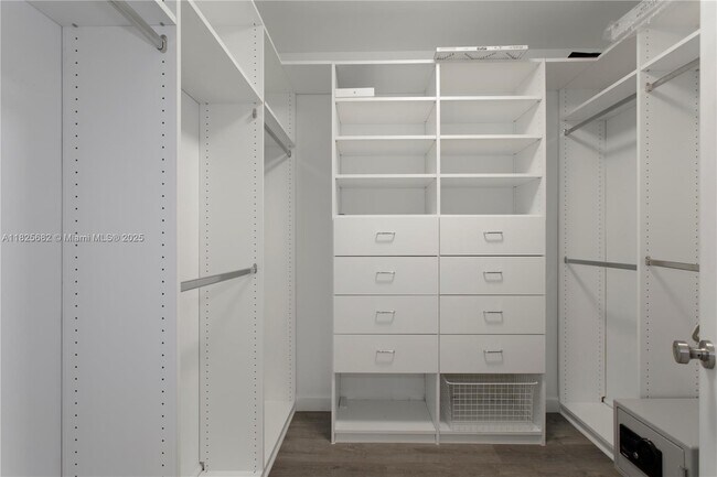 Building Photo - 21205 Yacht Club Dr