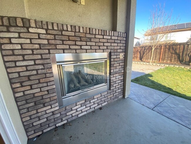 Building Photo - 18344 Spence Ave