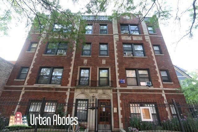 Building Photo - 4542 N Damen Ave