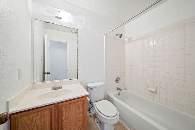 Building Photo - 7 Kenrock Ridge