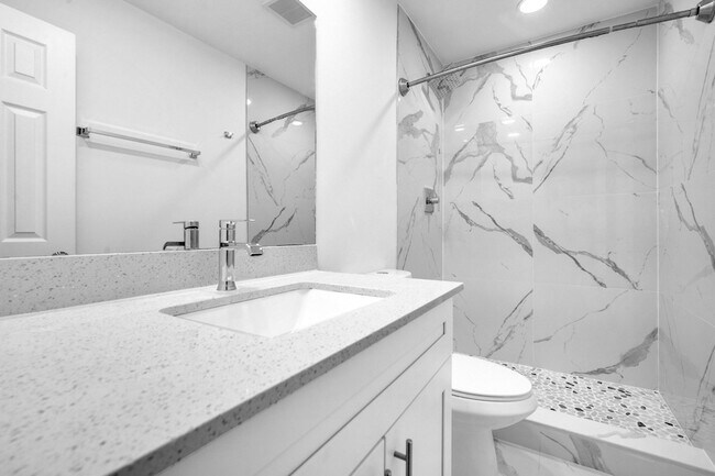 Building Photo - 1015 Spanish River Rd