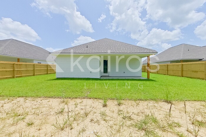 Building Photo - 13739 Pinyon Dr