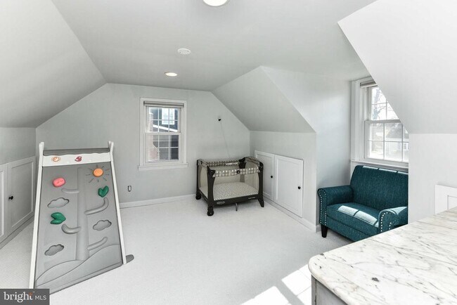 Building Photo - 7308 Poplar Ct