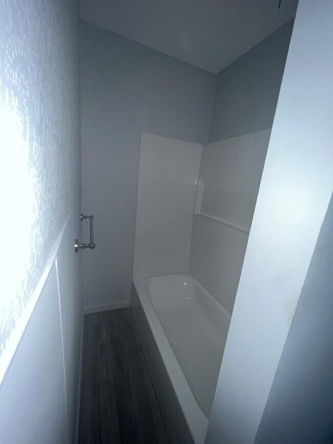 Building Photo - 1759 Dixwell Ave