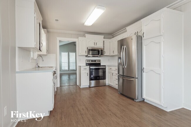 Building Photo - 2821 St Patrick Pl