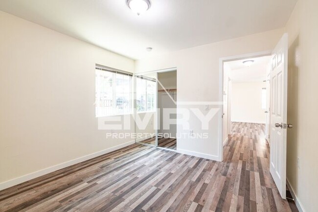 Building Photo - New 2 Bed 1 Bath Apartment in Long Beach C...