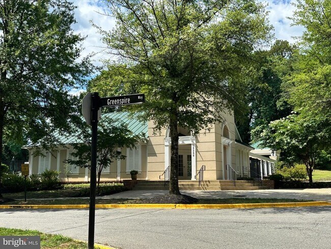 Building Photo - 1705 Palmetto Dr