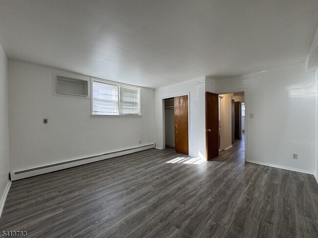 Building Photo - 322 Franklin Ave