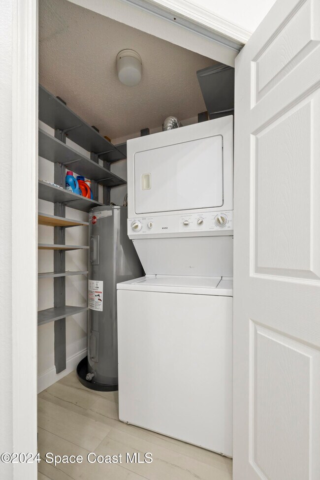 Building Photo - 7030 U.S. Rte 1