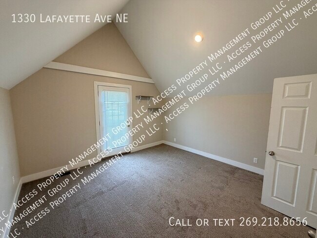 Building Photo - 1330 Lafayette Ave NE