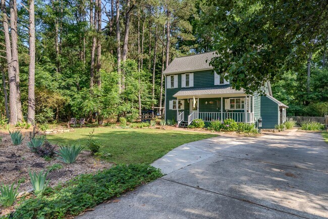 Building Photo - Charming 3br 2ba Saltbox Home in Peaceful,...