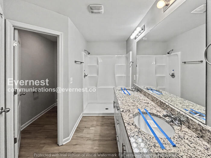 Building Photo - 5241 Hanover St