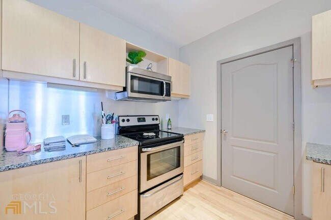 Building Photo - 390 17th St NW