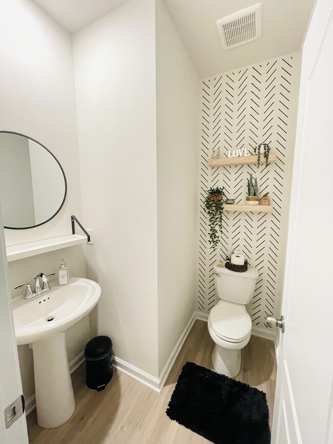 1st floor - powder room - 9451 Avery Lilac Ln