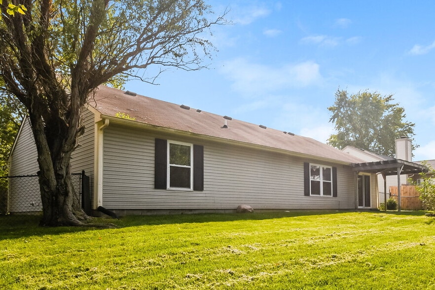Building Photo - 5508 Pine Hill Dr
