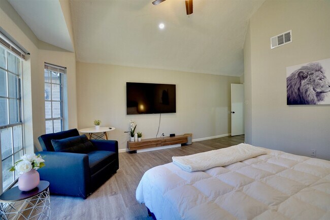 Building Photo - 4010 Oak Terrace Ct