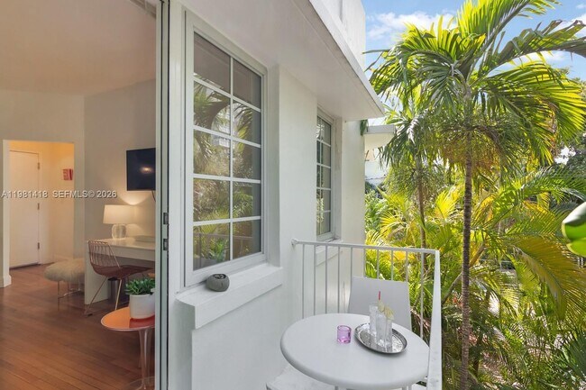 Building Photo - 739 11th St