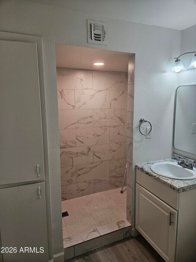 Building Photo - 6043 N 23rd Ave