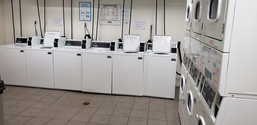 Community Laundry - 10982 Roebling Ave