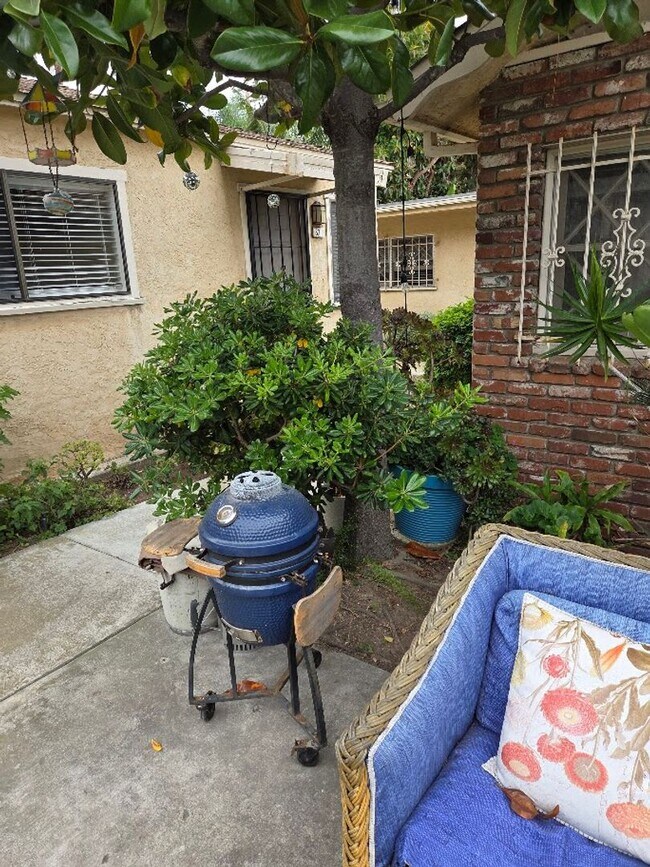 Building Photo - Emerald (3 unit detached)