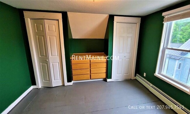 Building Photo - 180 Fourth St.