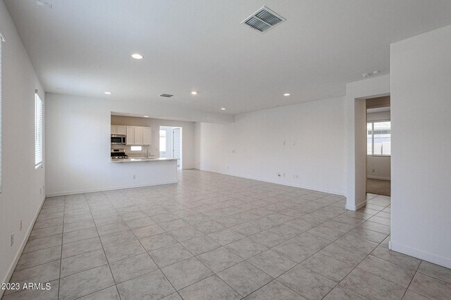 Building Photo - 16554 W Questa Dr