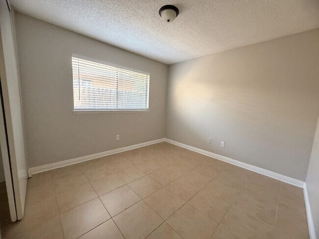 Building Photo - 14243 Perham Ct