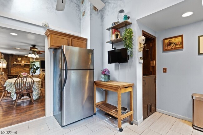 Building Photo - 31 Oliver Pl