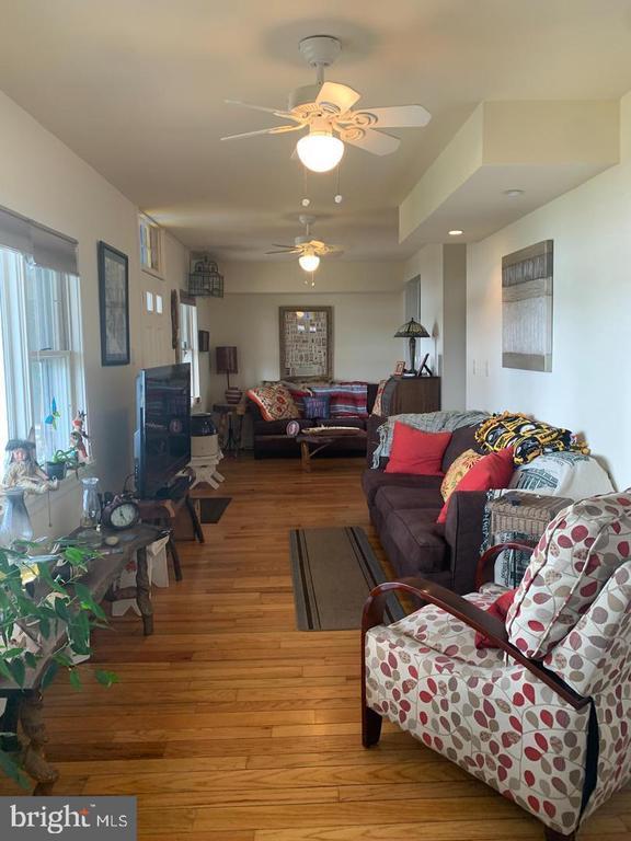 Building Photo - 256 Radcliffe St