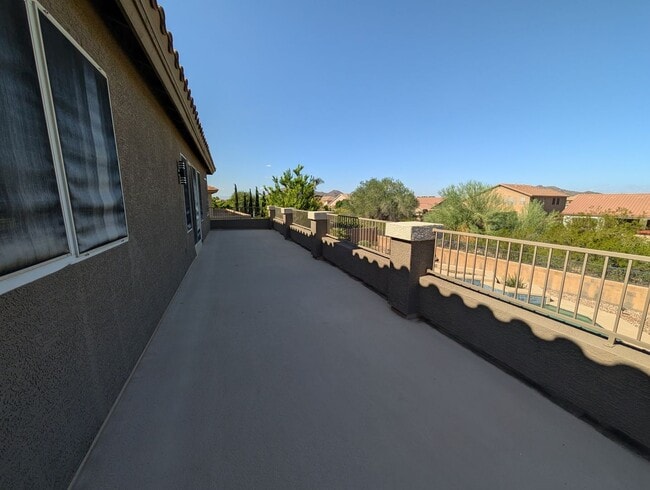 Building Photo - 4 Bedroom 2.5 Bath With Private Pool