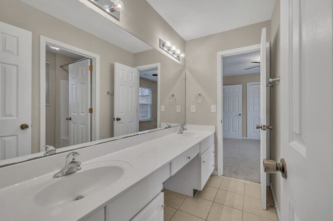 Building Photo - Spotless home for rent in sought after Fie...