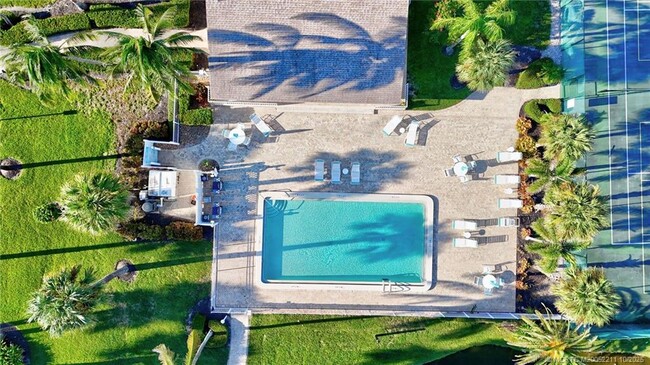 Building Photo - 2375 NE Ocean Blvd