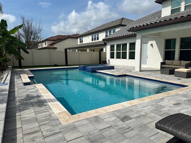 Building Photo - 7944 Chilton Dr