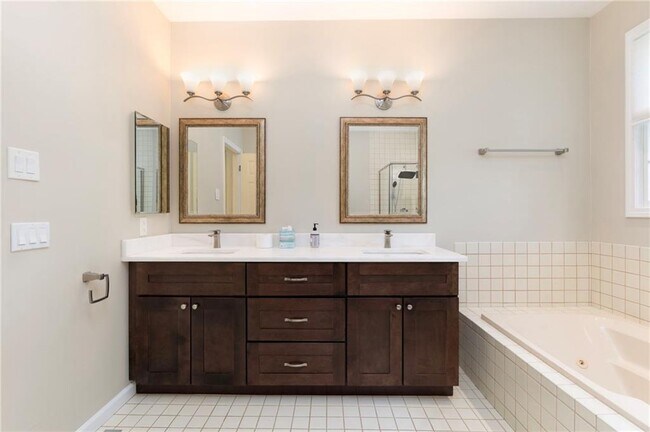 Building Photo - 110 Osprey Dr