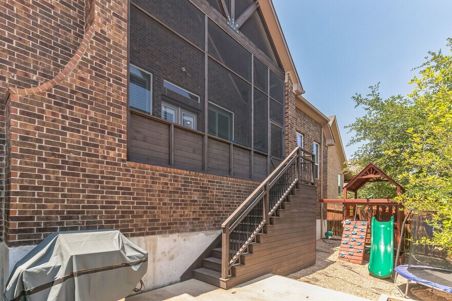 Building Photo - 5900 Lipan Apache Bnd