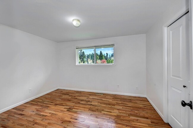 Building Photo - Lynnwood Rambler