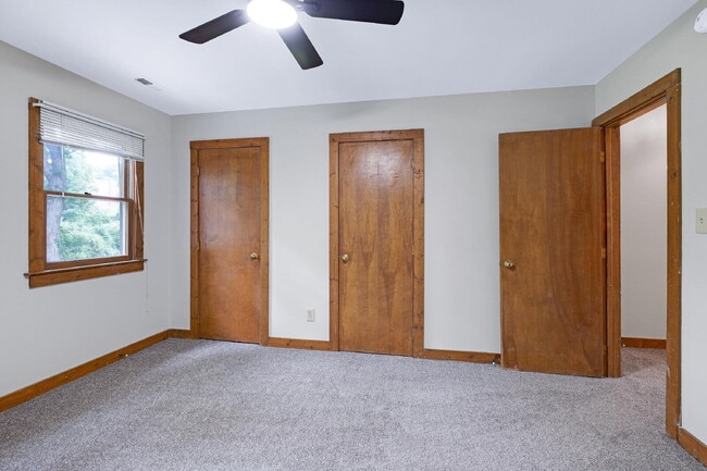 Building Photo - 5544 Kaplan Dr