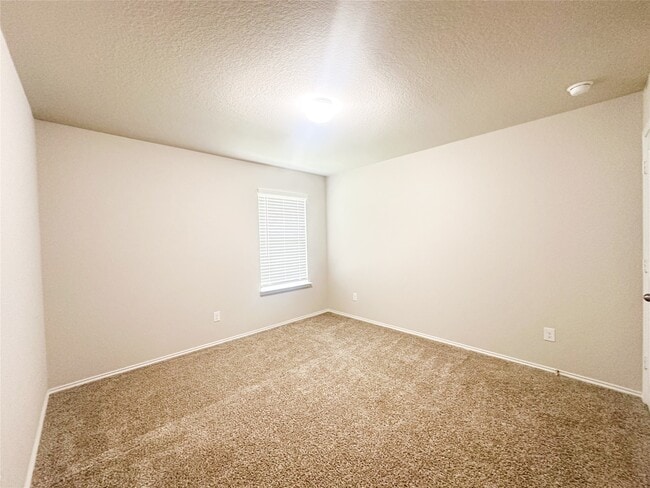 Building Photo - 1807 Brady Shores Dr